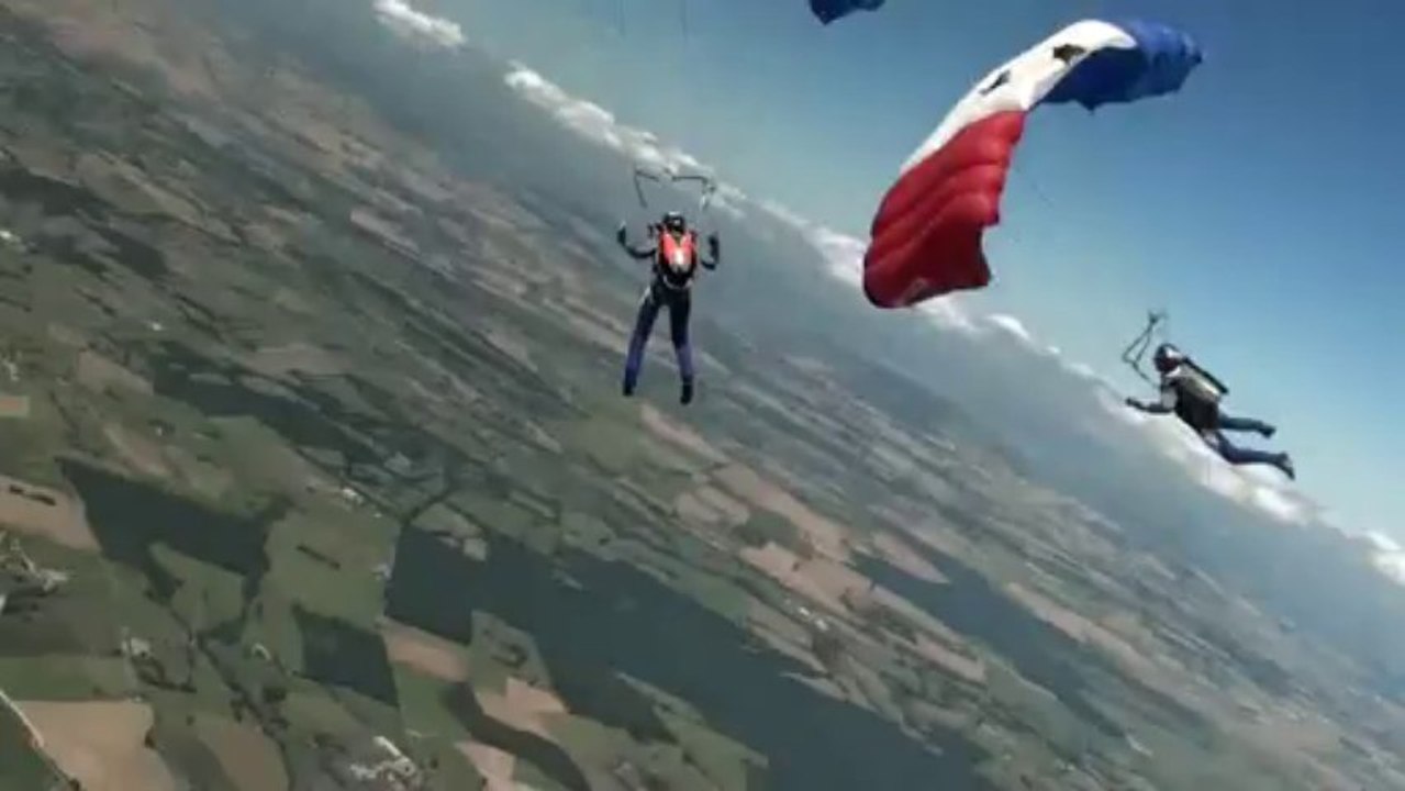 PARACHUTISME - CHAMPIONNATS DE FRANCE VICHY 2013 - VC2 « Dual Besançon saut 7 »- 11aout13