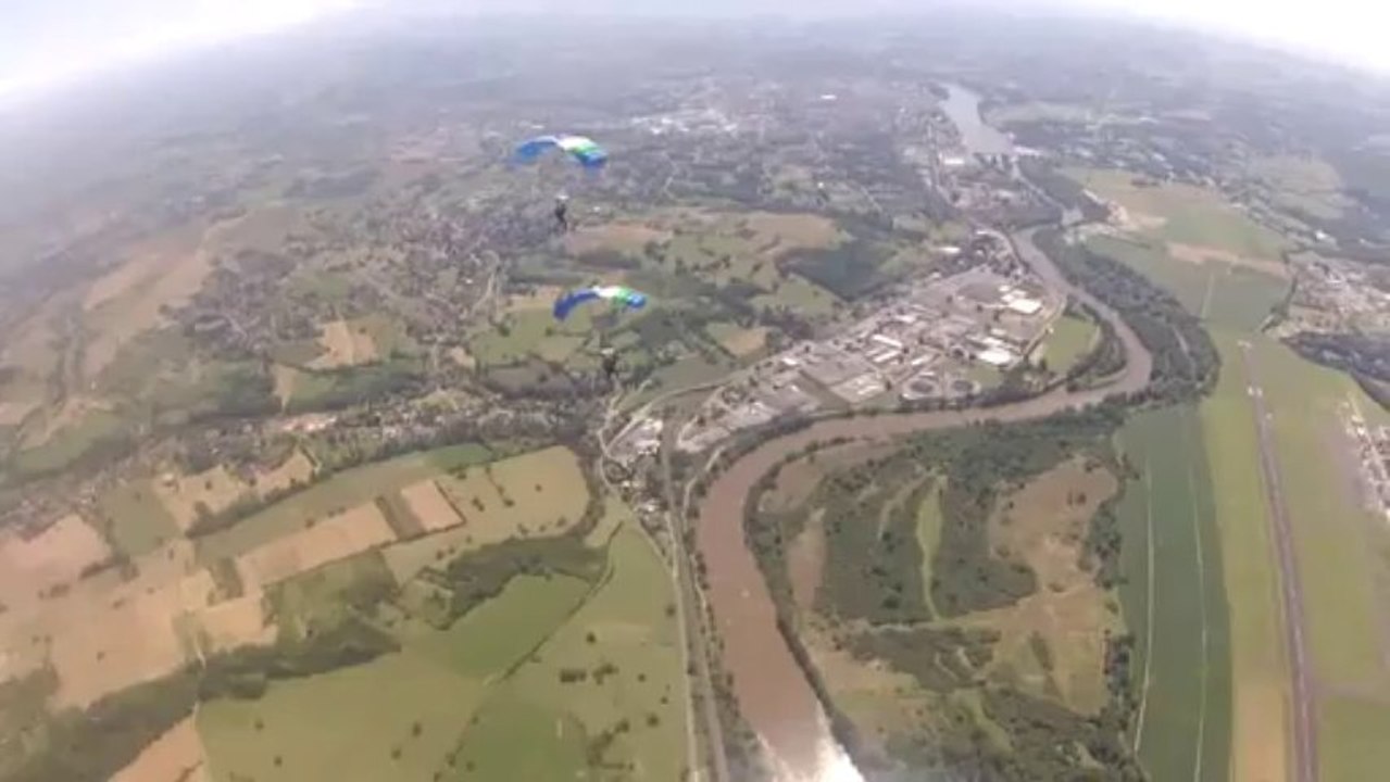 PARACHUTISME - CHAMPIONNATS DE FRANCE VICHY 2013 - VC2 « Moselle 2 saut 7 »- 11aout13
