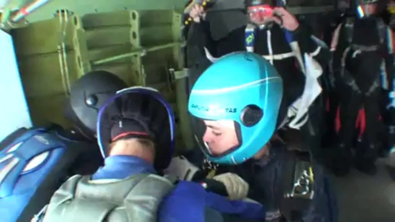 PARACHUTISME - CHAMPIONNATS DE FRANCE VICHY 2013 – VR4 «One shot Maubeuge Saut 7»- 11aout13