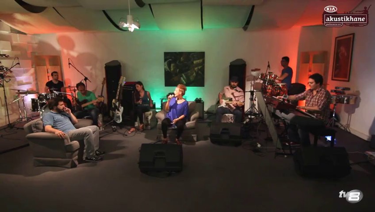 Su Soley - Hot Stuff (Donna Summer Cover)