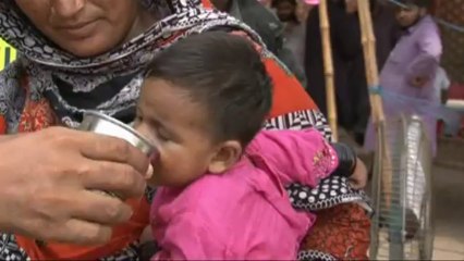 Floods affect over 300,000 in Pakistan