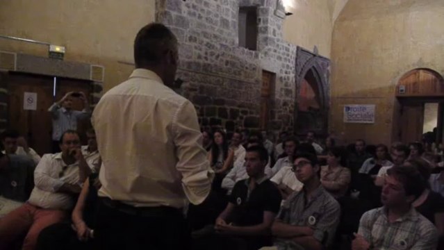 Campus des Jeunes de la Droite Sociale 2013 - question à Laurent Wauquiez sur la simplification administrative (suite) [308]