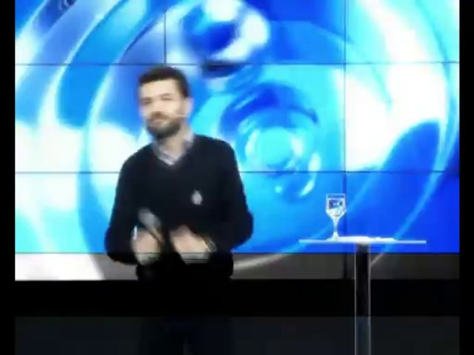 Akif Özcan - O Modda Değilim
