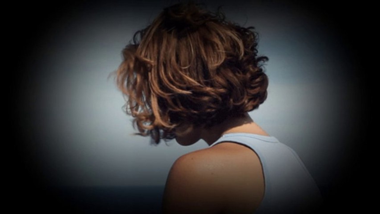 Zeki Müren - -  Hastayım yaşıyorum görünmez hayâliyle