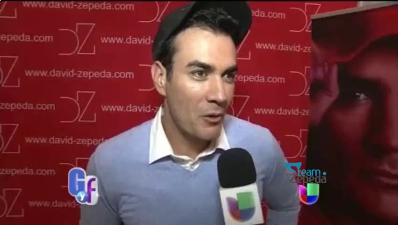 David Zepeda @davidzepeda1 entrevista en su tercer firma de autógrafos @DeportesMarti