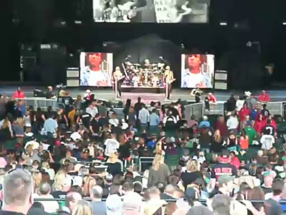 ZZ Top - Gimme All Your Lovin (Live) (August 14th, 2013)