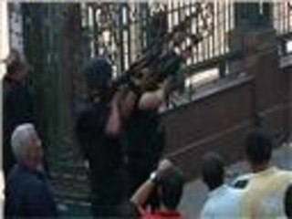 شكوك حول ملابسات اقتحام مسجد الفتح بالقاهرة