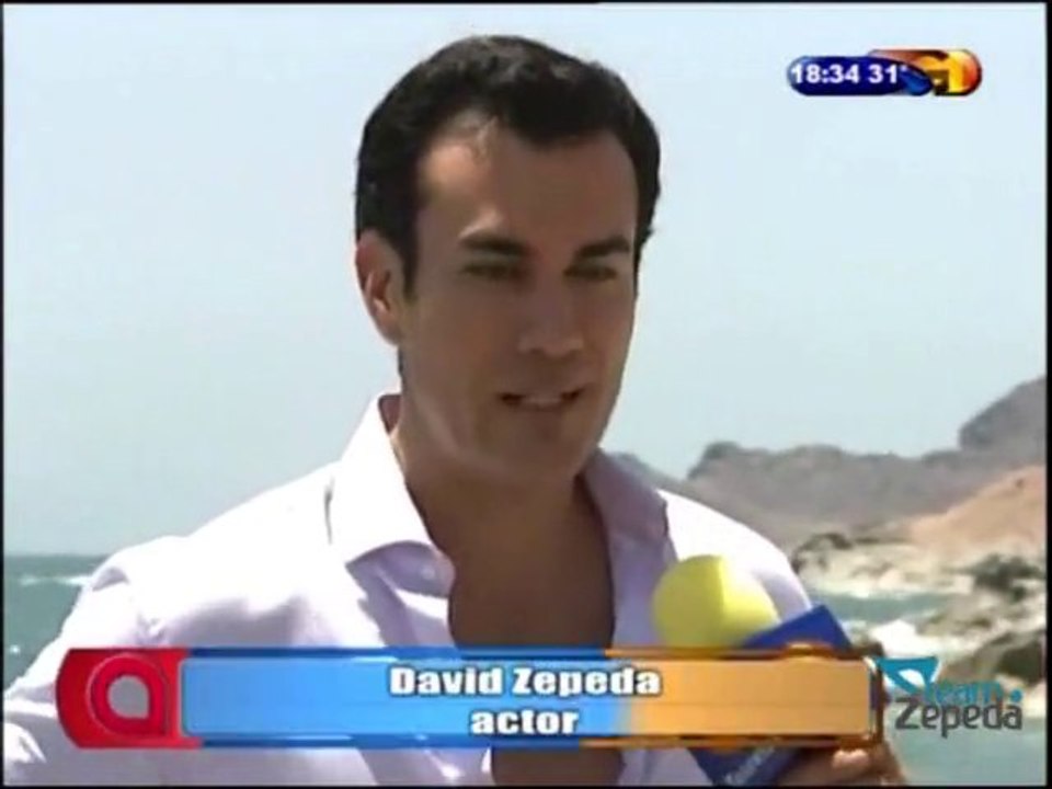David Zepeda @davidzepeda1 y elenco durante las grabaciones en Bahía de Kino