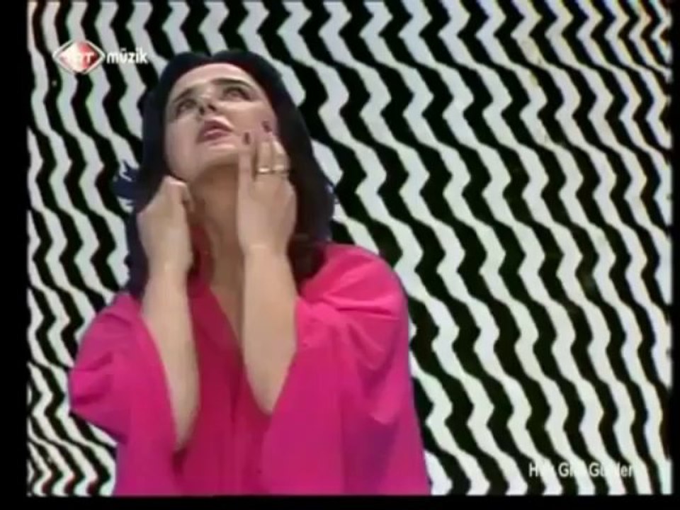 Nur Yoldaş Döne Döne ( TRT Hey Gidi Günler )