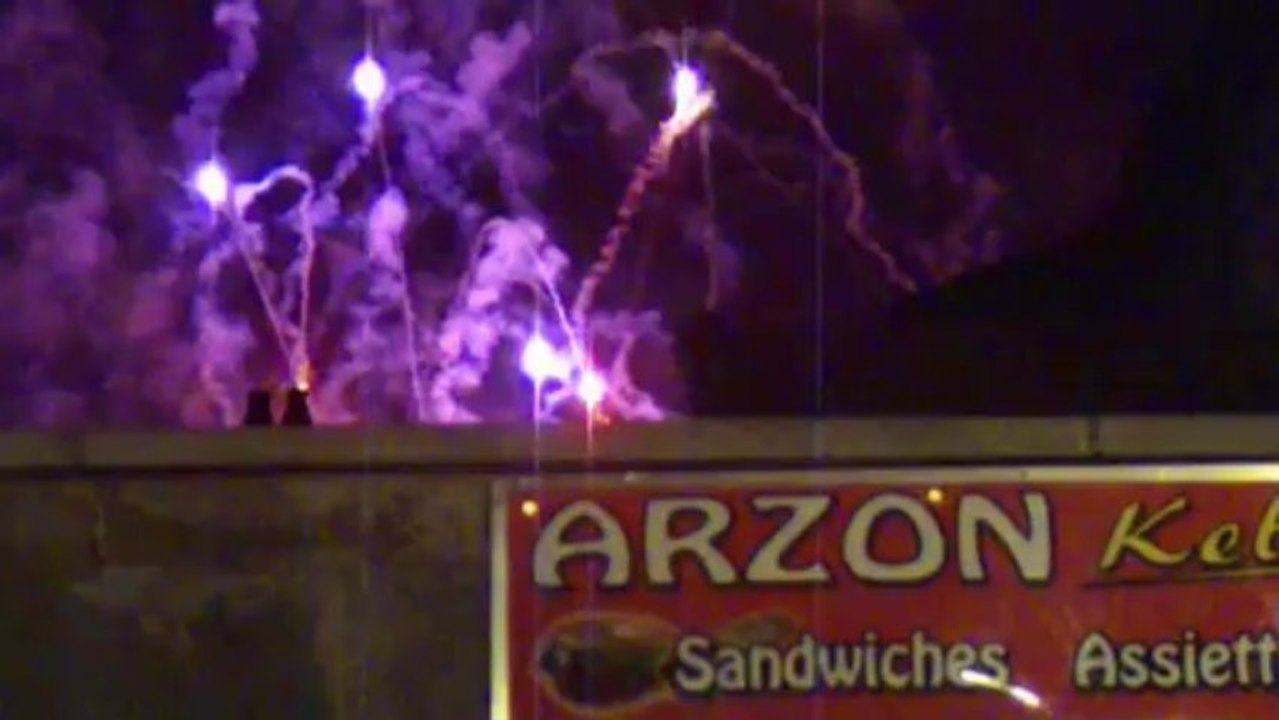 New01.mpg  Feu 15  AOUT  2013  Craponne  sur Arzon