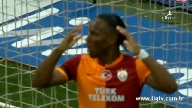 L'incroyable raté de Didier Drogba !