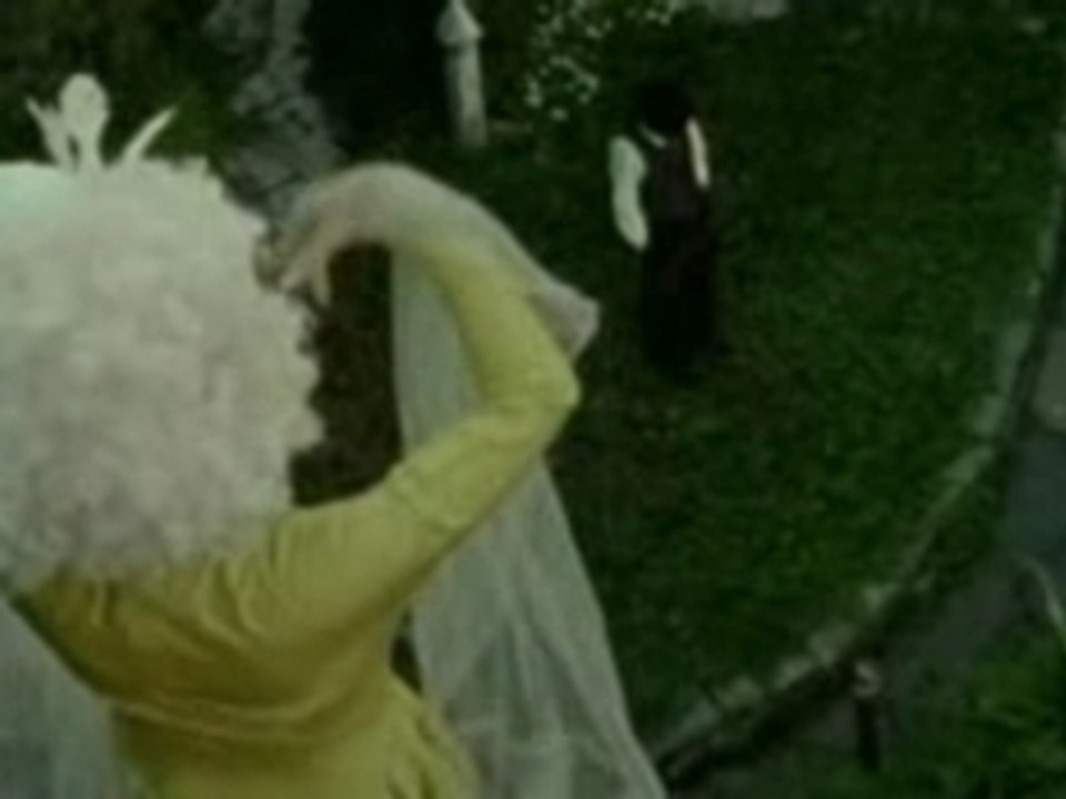 Dresden Dolls - Girl Anachronism