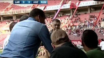 Insolite - Obligé de détruire son alliance pour jouer !