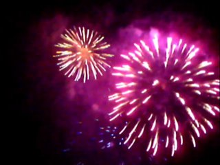 superbe feux d'artifice, andore au pas de la case