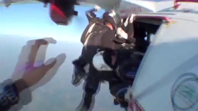 PARACHUTISME-CHAMPIONNAT EUROPE COUPE MONDE BOSNIE 2013 : VR4 Open Equipe Saut 8 ©FAI