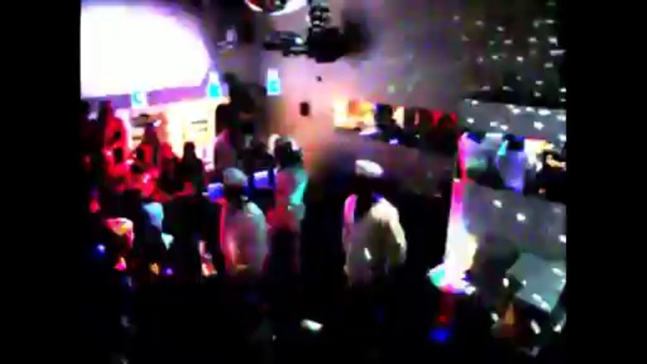 Enterrement de vie de jeune fille - chippendale et chippengirl à domicile - spectacle cabaret EVJF et EVG