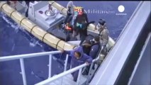 La Guardia Costera italiana rescata a cientos de inmigrantes
