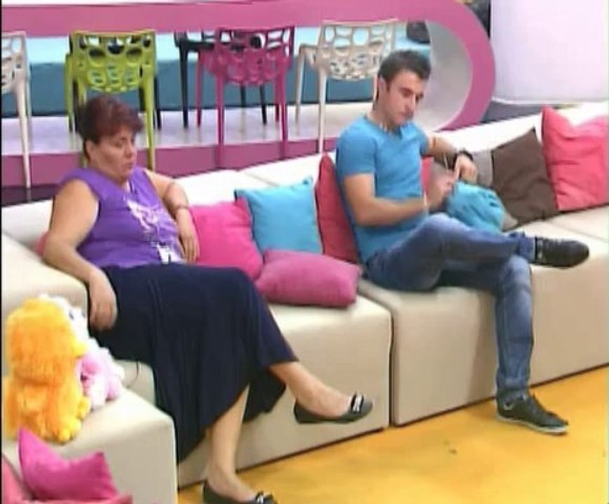 mpfm 2 20.08.2013 coco,, el ma iubeste foarte mult si eu i-l iubesc foarte mult si asta e tot ce conteaza,,