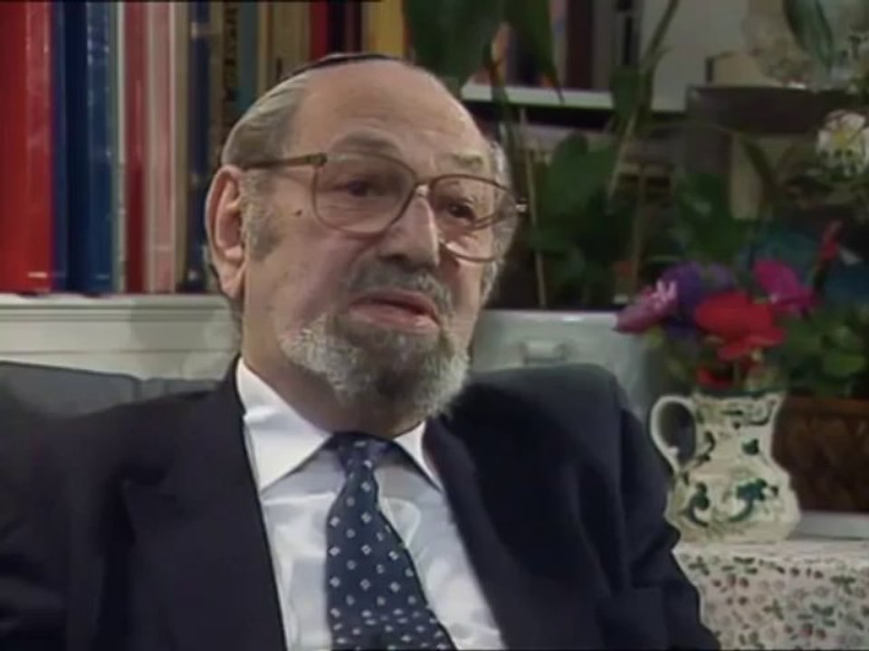 Heroes and Weapons of WWII_ Episode 08 - The Men Who Liberated Belsen