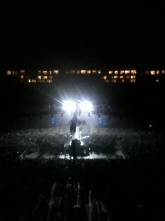 Crystal Castles - $$ Troopers (by Huoratron) - Rogers Centre 5/11/11 - Pt1