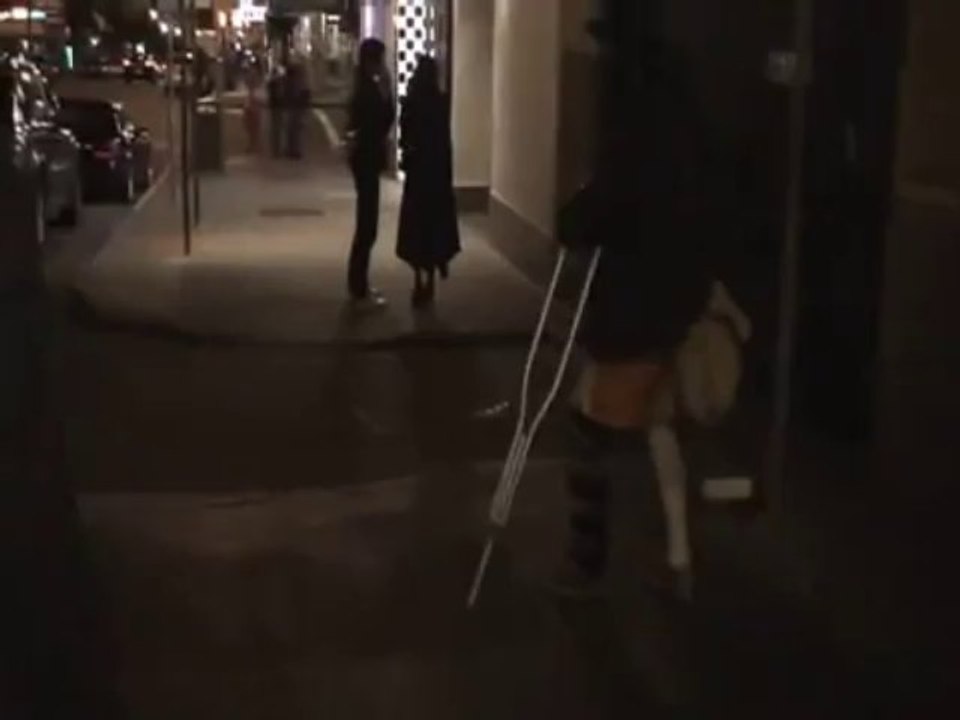 Diamonds Tour 07 - Baddest thing on 2 crutches