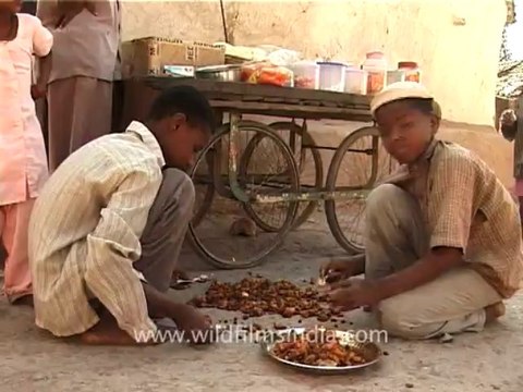 1327.People of Siddhi Village, Gujarat