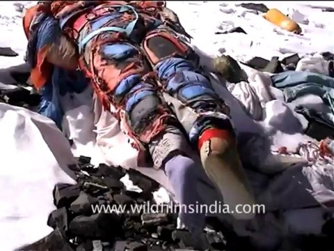 1335.Dead body on Everest - South Col