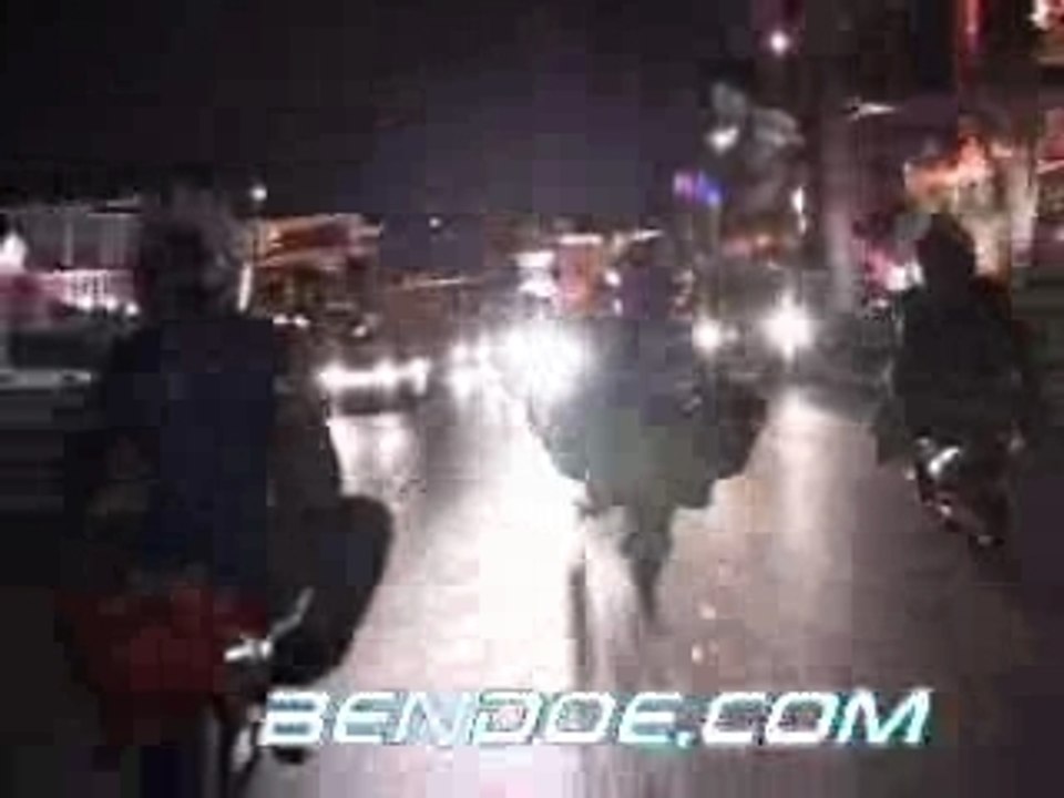 Pocket-Bike en pleine ville