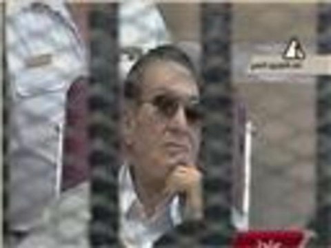 القضاء المصري يأمر بإخلاء سبيل مبارك