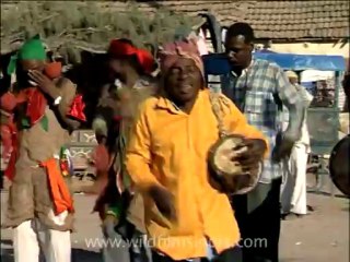 2662.Dancers at Siddhi village in Gujarat