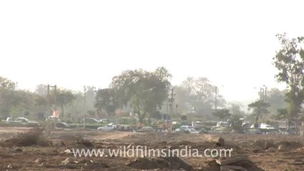 2825.Plane landing at Delhi airport