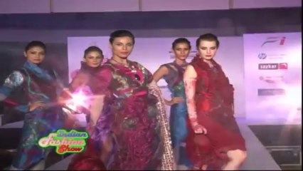 CHIMERA SKIN ON LEGS