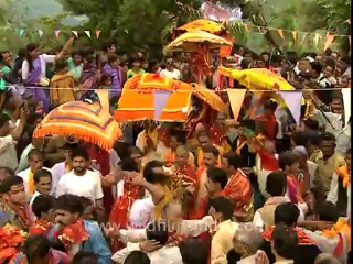 2902.Pilgrims in a state of trance