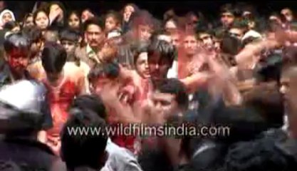 331.Crowds at muharram