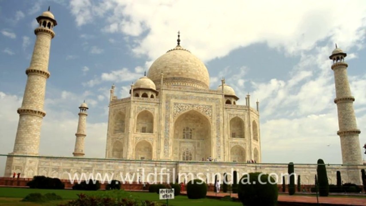 826. Taj Mahal