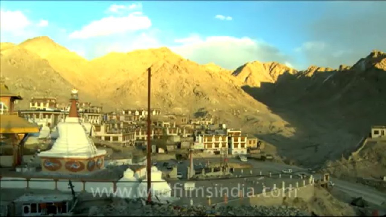 896.Chorten in Ladakh sunset