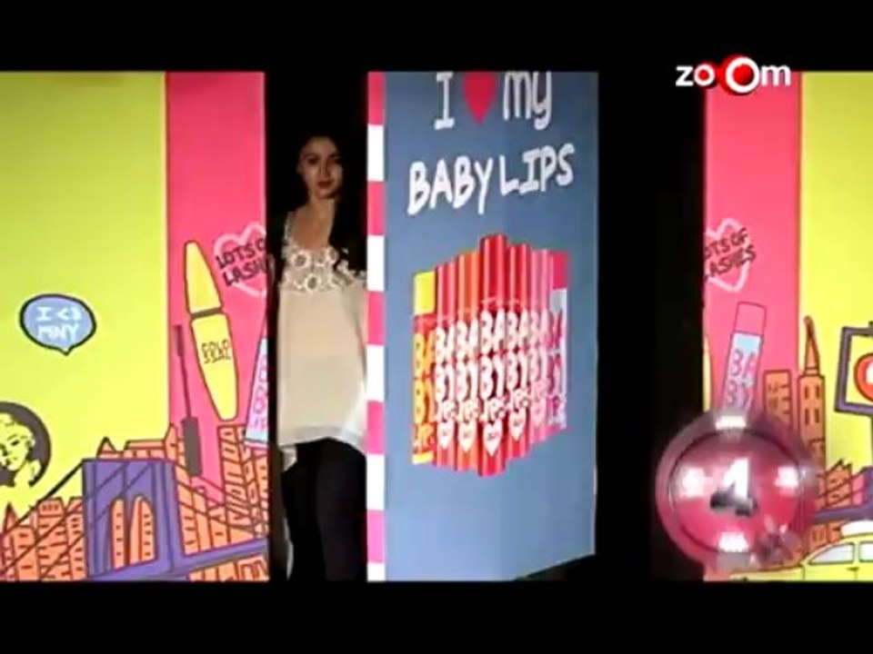 Tentalize : Priyanka balances her personal & professional life, Katrina embarrassed because of Rishi & more