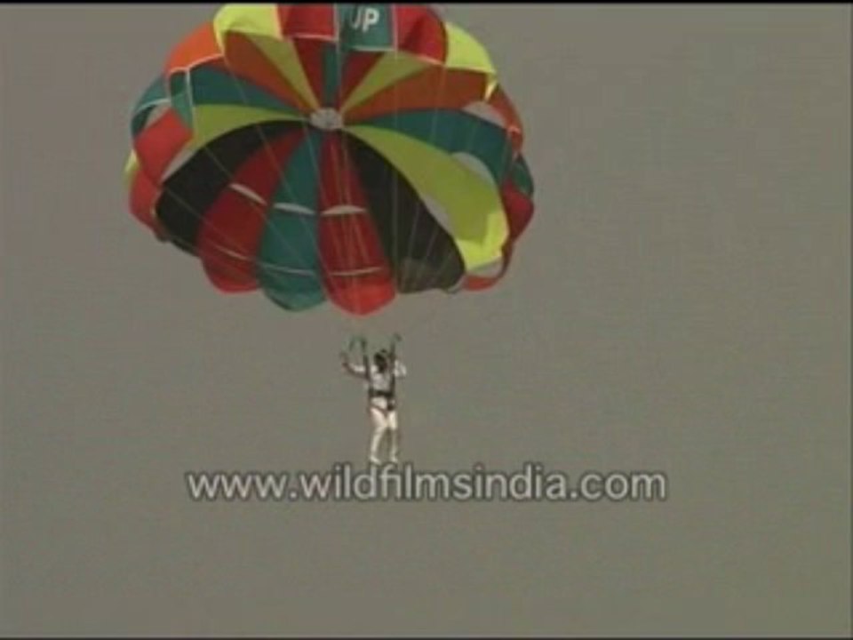 Para gliding-MPEG-4 800Kbps
