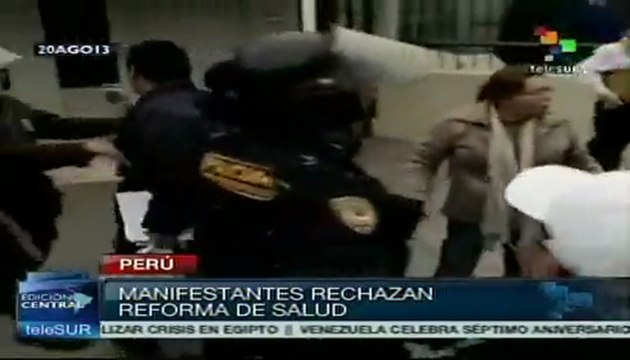 Administrativos del sector salud inician paro en Perú