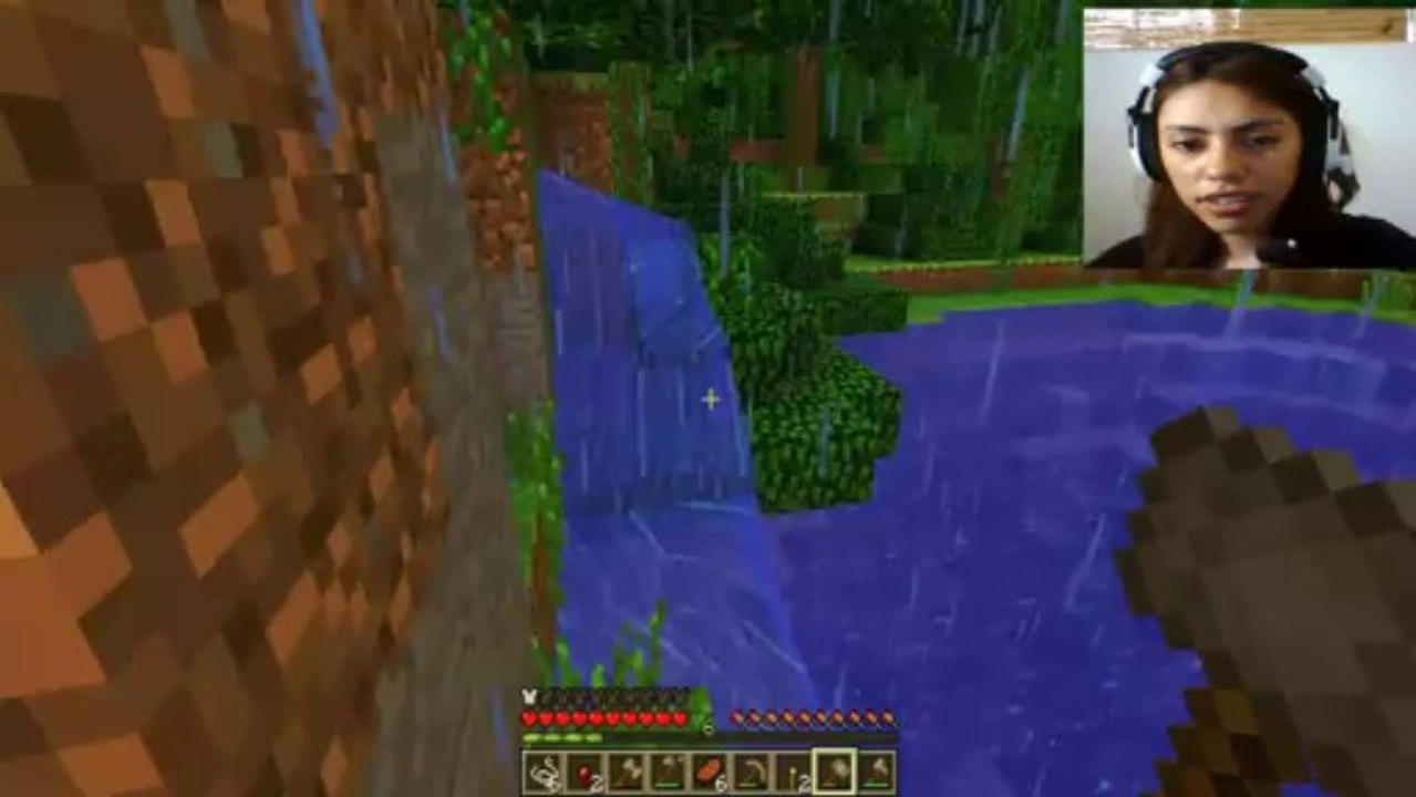 Minecraft Technic Ep. 2 Slime Balls from a Horse?! Girl Power :D