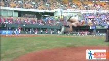 South Korean Actress Throws Incredible First Pitch at Baseball Game