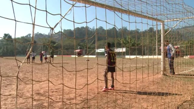 Brazilian prisoners sew their way back into society