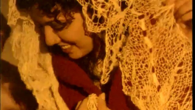 Sibel Tüzün - Kaçın Kurrası