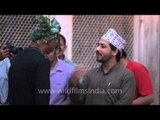 People at Nizamuddin dargah, Delhi