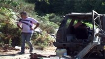 Lettere (NA) - Auto esplosa, indagini dei carabinieri (21.08.13)