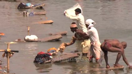 Tape 3-Varanasi-Ghat & Ved natha bhandara-Z7-hdv-1