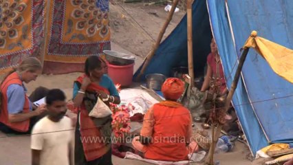 Tape 4-Varanasi-Ghat & Ved natha bhandara-Z7-hdv-18