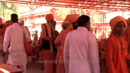 Tape 4-Varanasi-Ghat & Ved natha bhandara-Z7-hdv-3