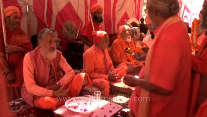 Tape 4-Varanasi-Ghat & Ved natha bhandara-Z7-hdv-9