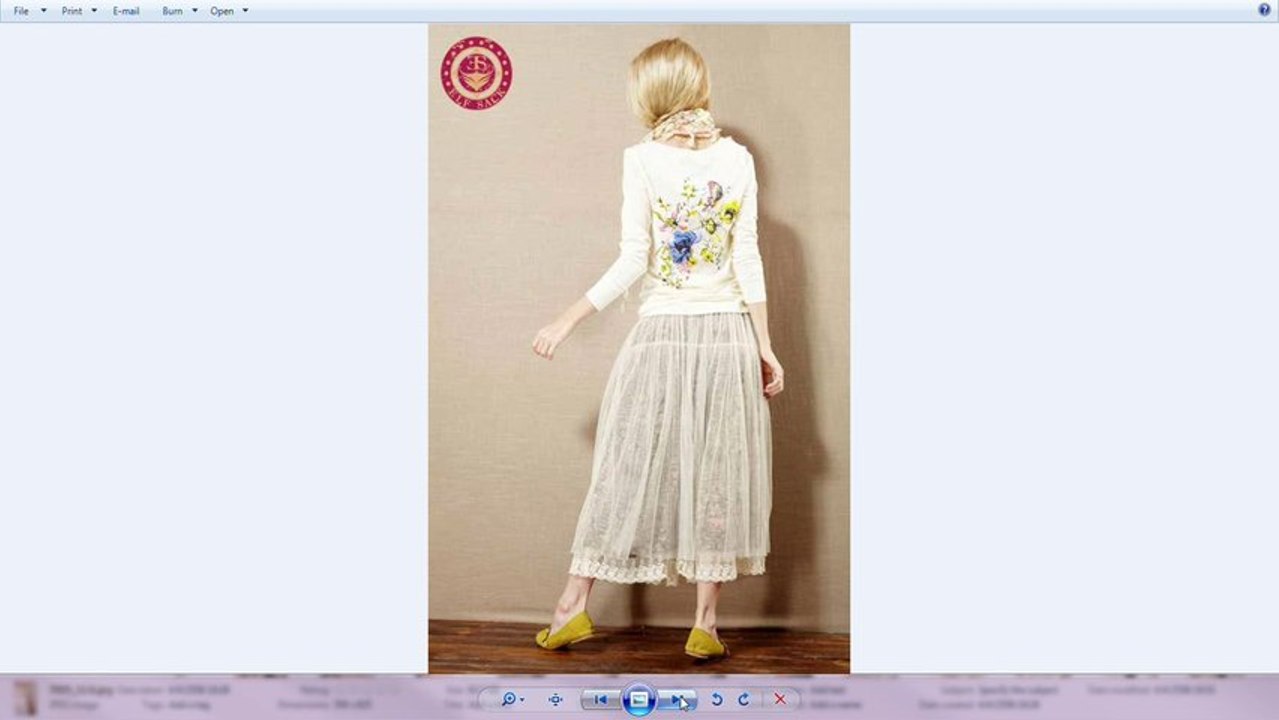 แฟชั่นเสื้อยืด นำเข้า ไซส์L สีครีม - พร้อมส่งBO7005 ราคา575บาท